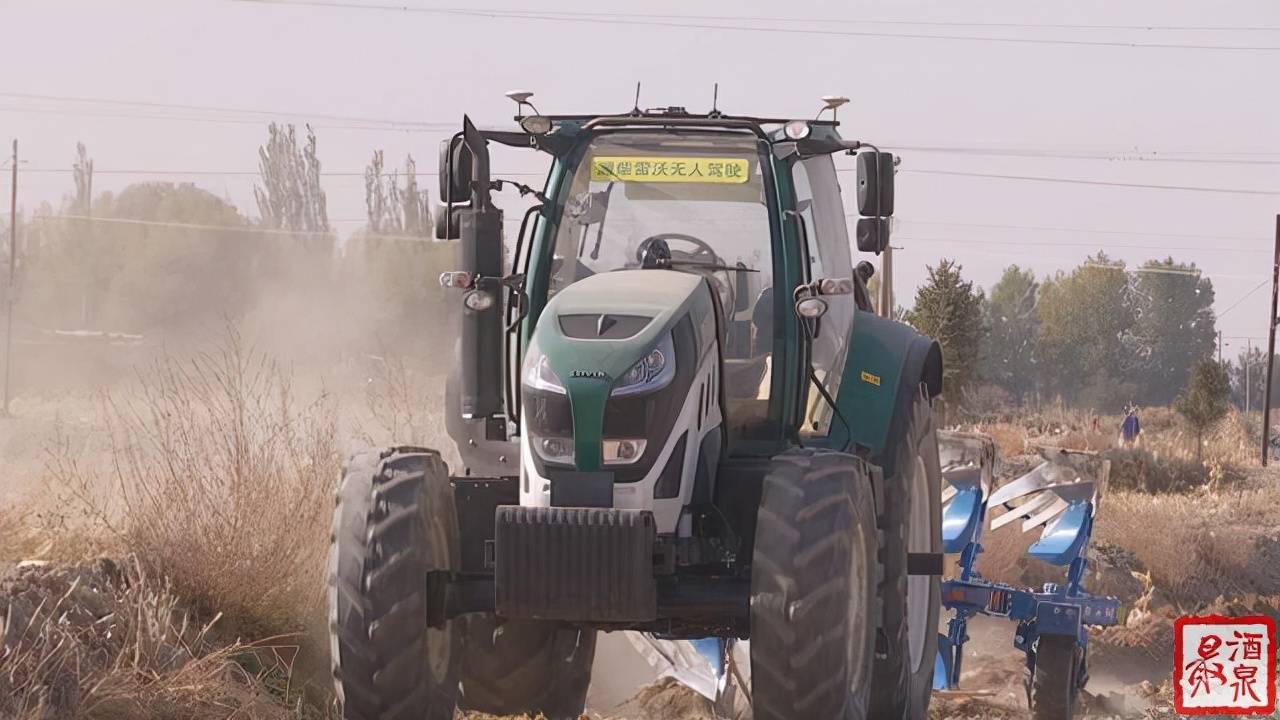 中国智造，驶向未来 无人驾驶收割机引领现代农业新篇章